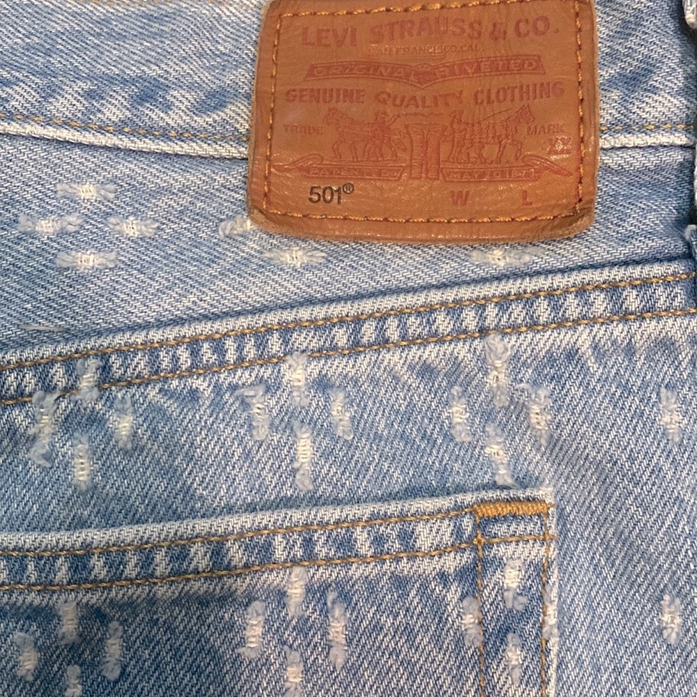 Levi’s 501 premium denim shorts. - Picture 4 of 5